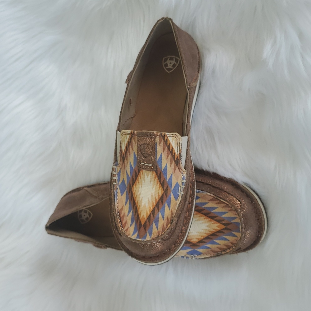 Women's Ariat Metallic Bronce/Aztec blanket Cruiser  Slip-Ons - Picture 7 of 10